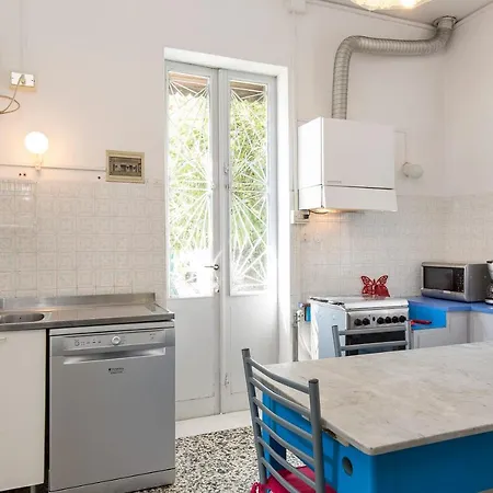 Sleeps 10 Pool Wifi Ghiffa
