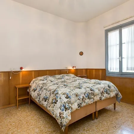 Sleeps 10 Pool Wifi
